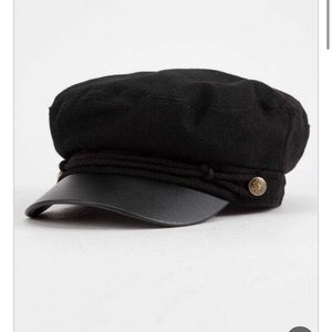 David & Young | Newsboy Cap with Faux Leather Brim